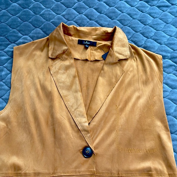 NWT - Lulus faux suede topper. Size Small. - Picture 4 of 16